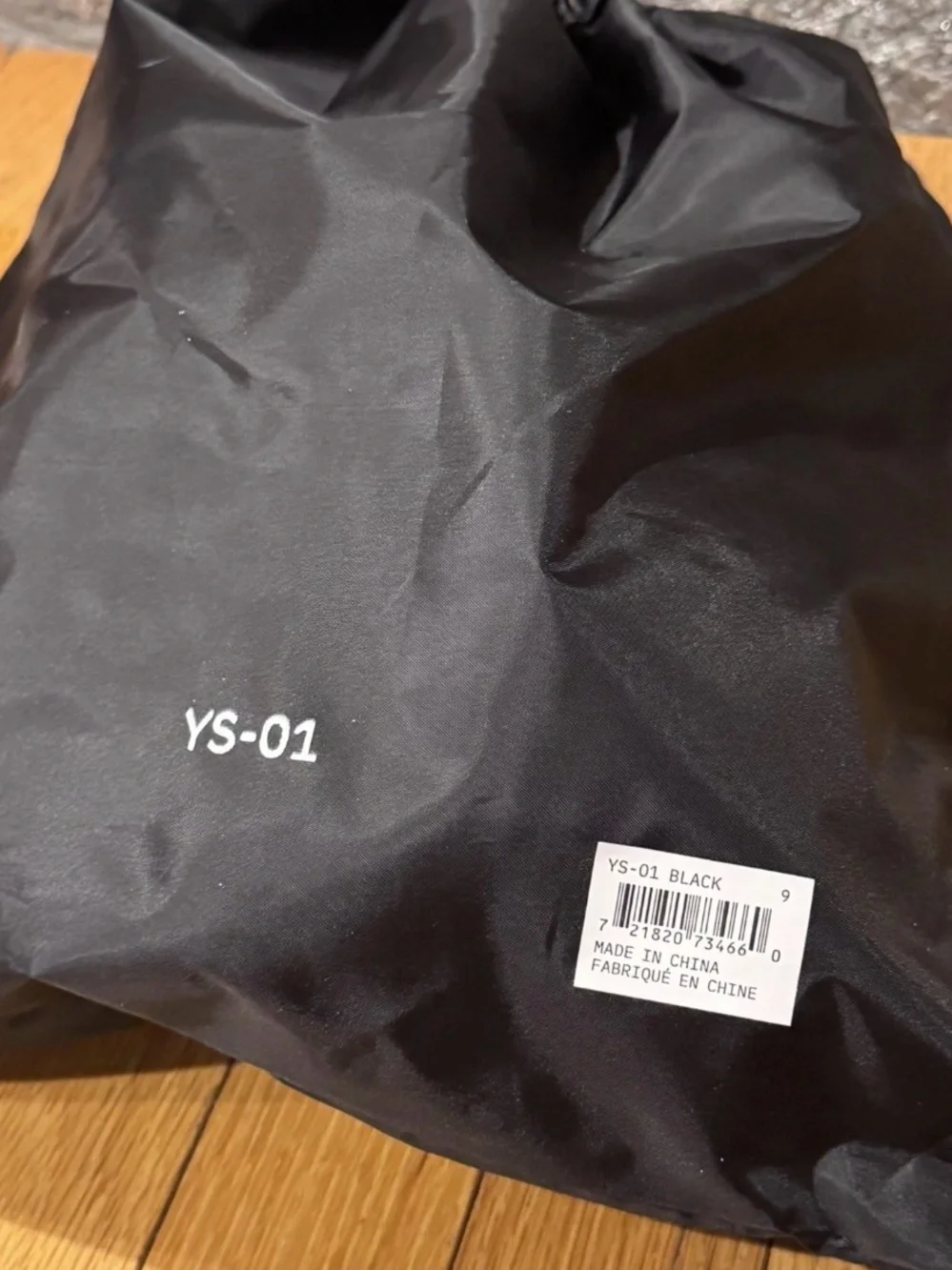 YZY YS - 01 Black Slides Men’s Size 6 NEW